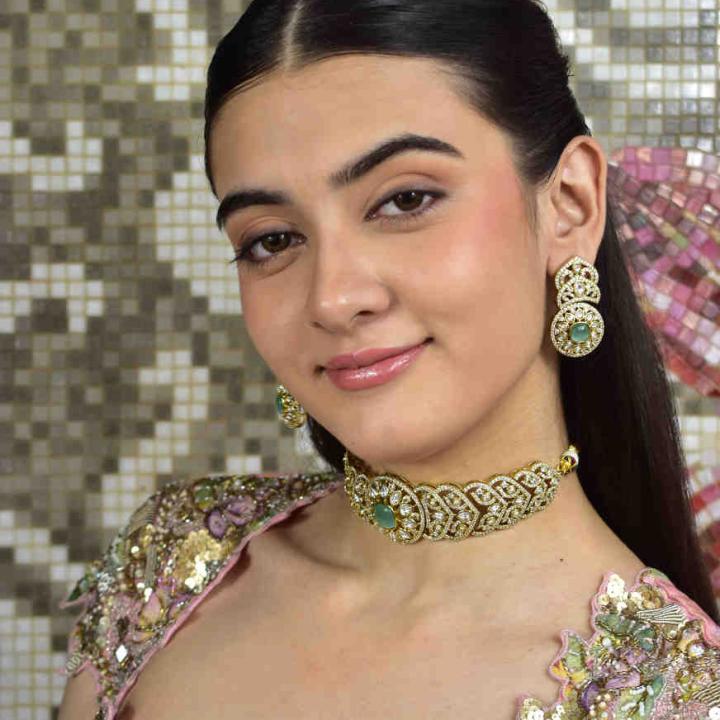 Emerald Elegance Kundan Choker Set