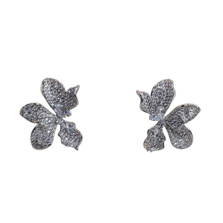 Sparkling Floral Diamond Stud Earrings