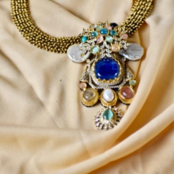 Sapphire Majesty Necklace Set