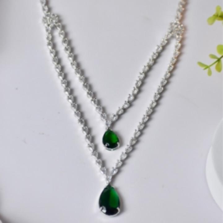 Emerald Elegance Necklace and Earring Set