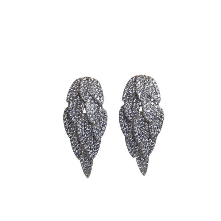 Elegant Leaf-Shaped Diamond Earrings